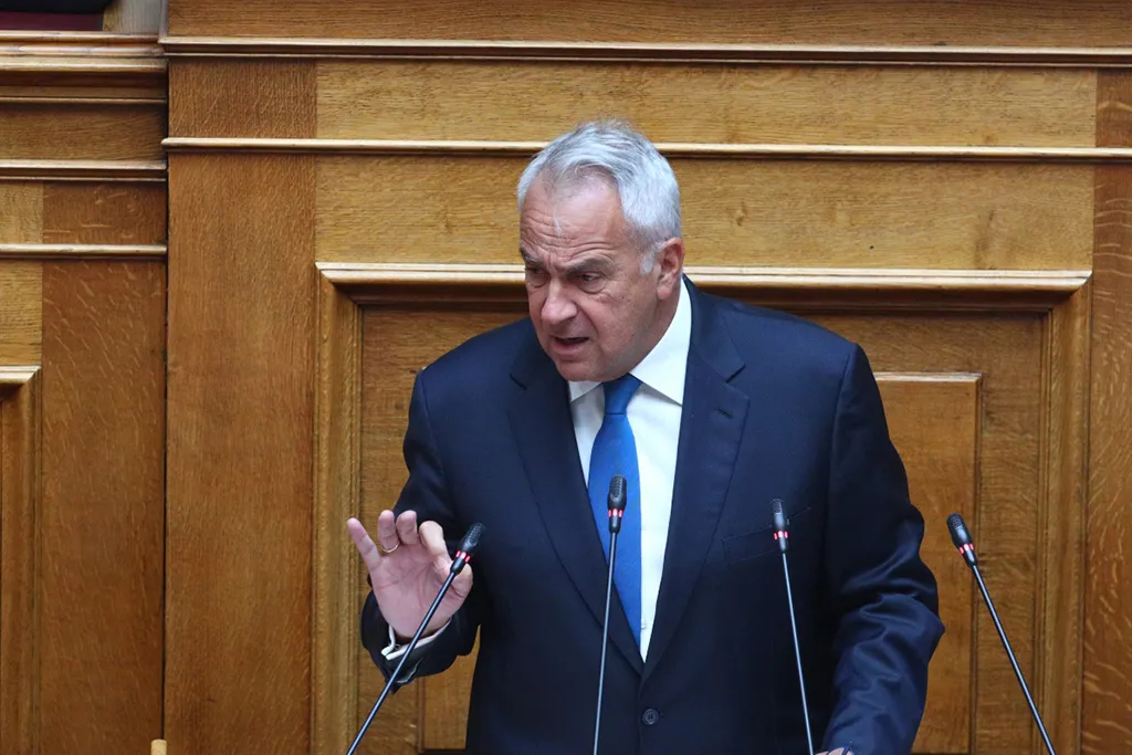 Συνταγματική Αναθεώρηση: «Προπαρασκευή πυροβολικού» για αντιδραστικές τομές