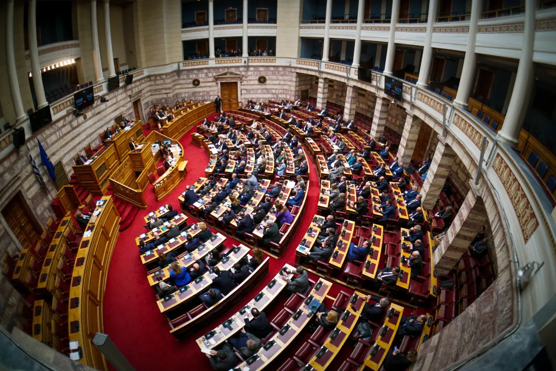 ΠΑΣΟΚ: Πρόταση για επιστροφή εσόδων από τον ΦΠΑ στα νησιά