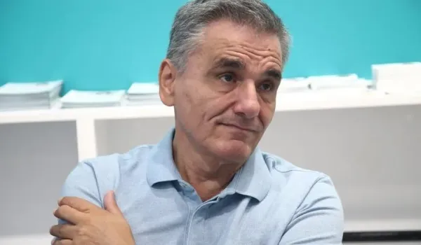 Ευκλείδης Τσακαλώτος: Από εργοδότη σε αλγόριθμο