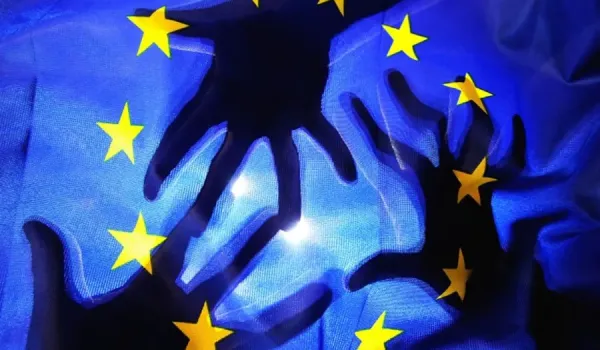 ΕΕ: Ολοκλήρωση με το ζόρι, μέσω χρηματοδότησης