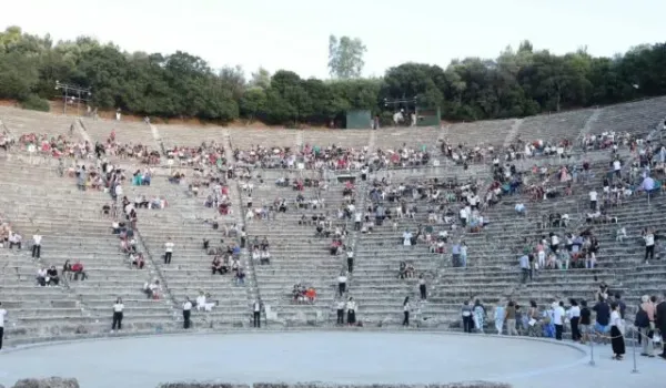Απεργία στο Φεστιβάλ Αθηνών-Επιδαύρου για τις μη ανανεώσεις 11 συμβάσεων