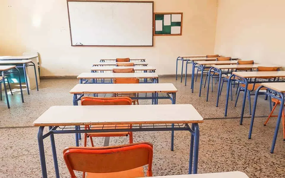 Πρώτο κουδούνι, ξεχασμένες προτεραιότητες