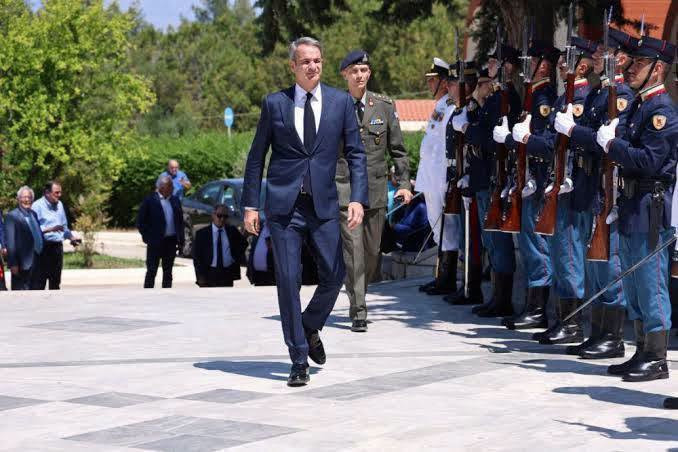 Δημήτρης Χριστόπουλος: Δείξε μου ποιον πενθείς να σου πω ποιος είσαι