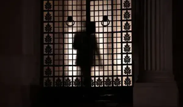 Ο εκνευρισμένος Κυριάκος Μητσοτάκης