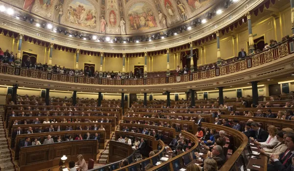 Η ισπανική Γερουσία καταψήφισε τη συνθήκη φιλίας με τη Γαλλία