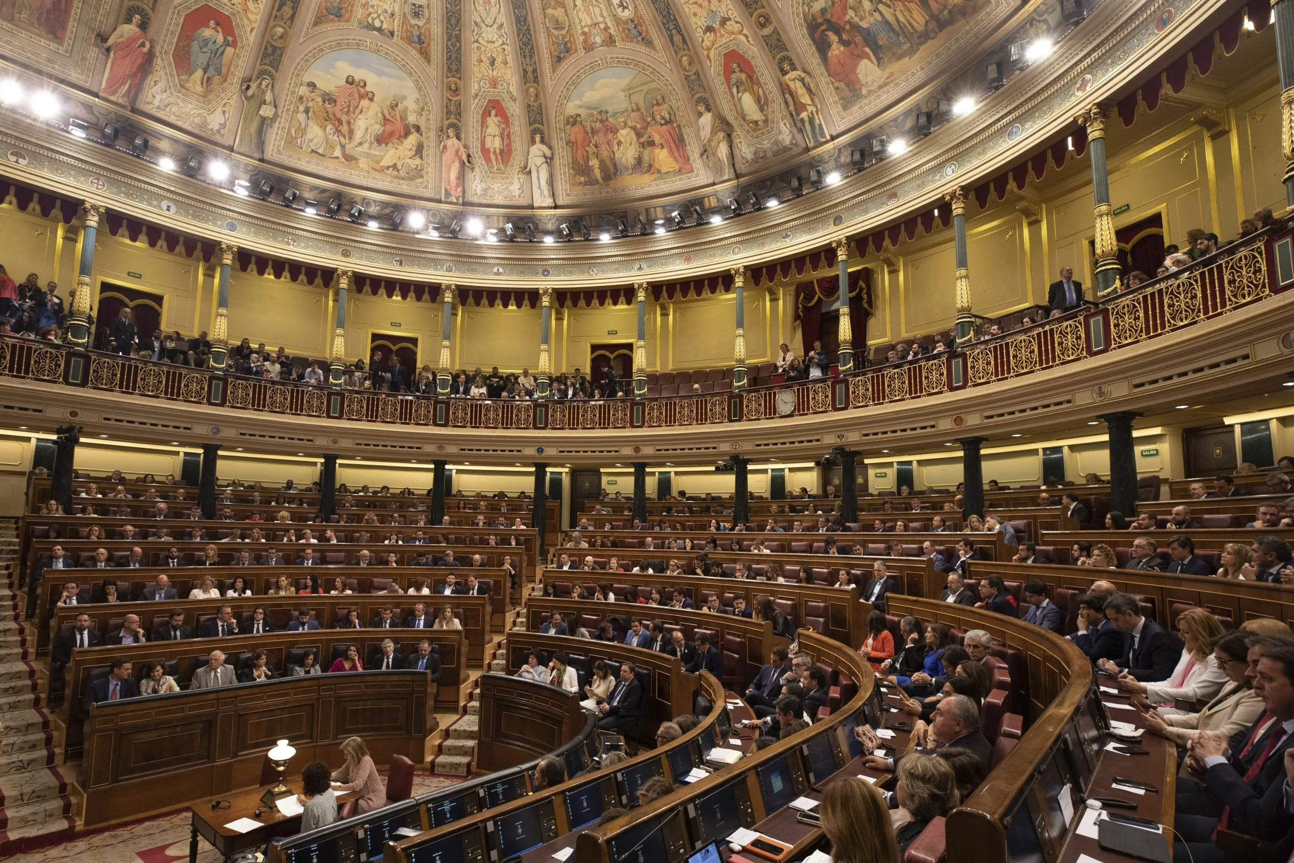 Η ισπανική Γερουσία καταψήφισε τη συνθήκη φιλίας με τη Γαλλία