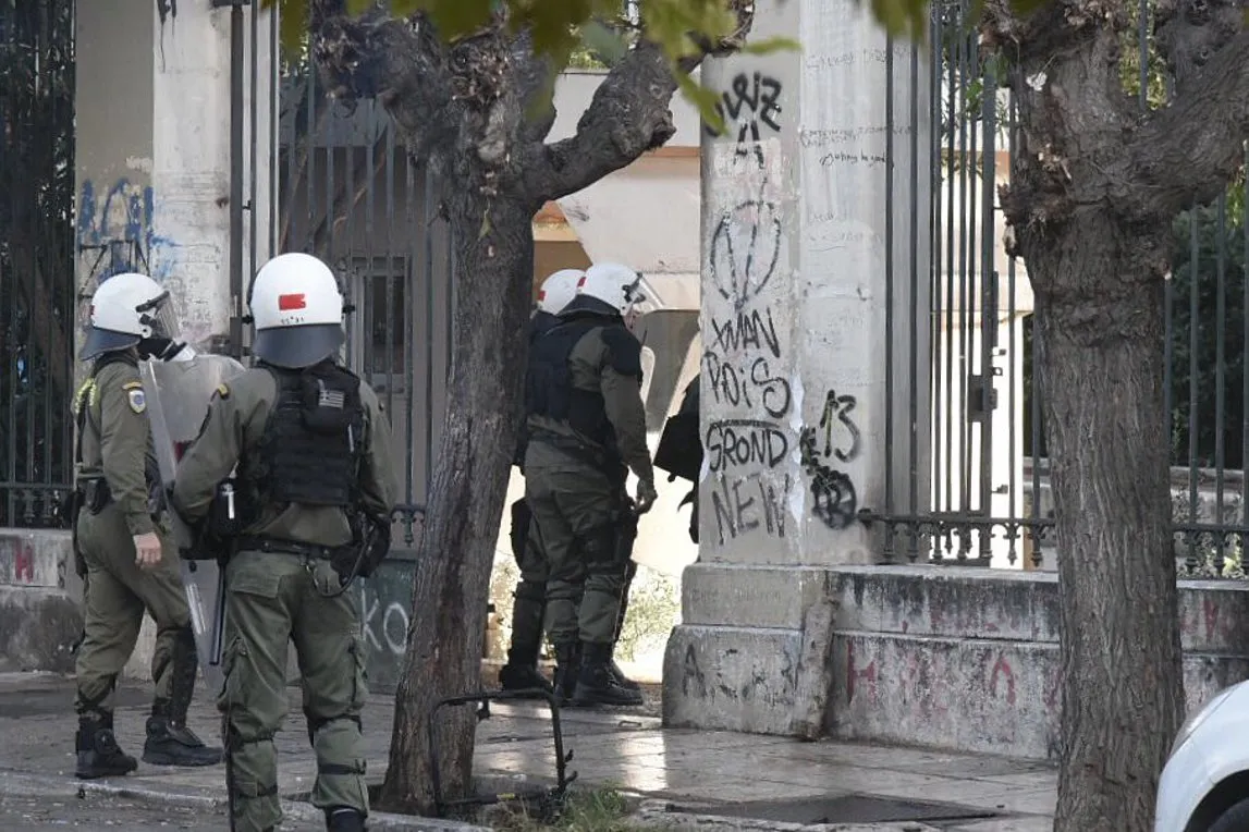 Να αθωωθούν οι συλληφθέντες-συλληφθείσες στο Ε.Μ.Π. στις 13/11/2020 – Η δίκη ξεκινάει την Τετάρτη 23/9