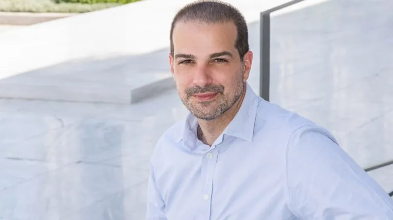 Γαβριήλ Σακελλαρίδης: Ο ελληνικός λαός δεν ξεγελιέται, από αυτούς που δηλώνουν αντισυστημικοί, αλλά είναι λακέδες των αφεντικών