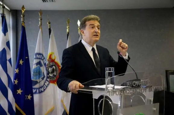 Ο Χρυσοχοΐδης λέει ότι η Εισαγγελία έκρινε πως δεν μπορούσε να απαγορευτεί η εκδήλωση Κασιδιάρη