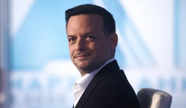 Ο Χάρης Δούκας συνδέει τις ευρωπαϊκές κινητοποιήσεις με τη ρήξη του κοινωνικού συμβολαίου
