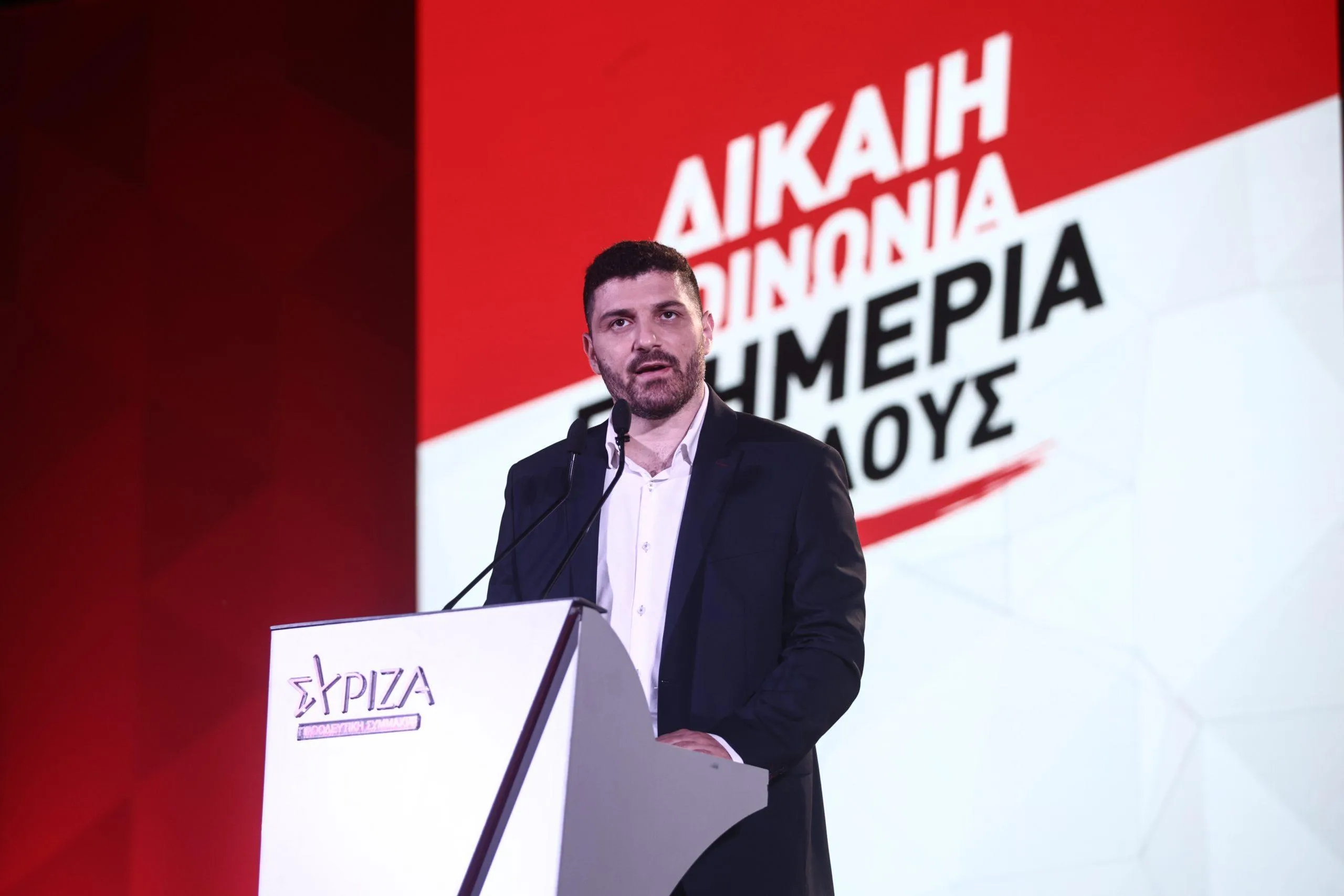 Ο Τεμπονέρας επισκέφθηκε τον 32χρονο που μαχαιρώθηκε στην Ελευσίνα