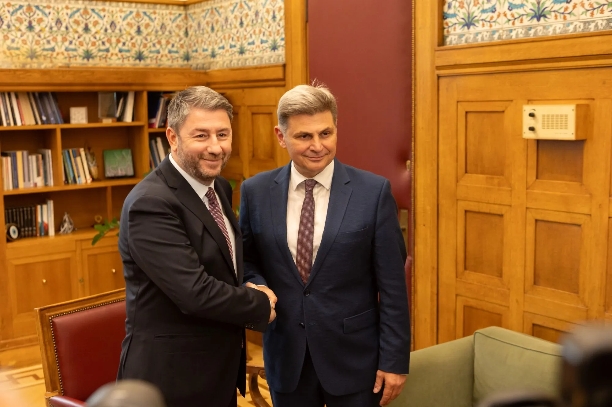 Φαραντούρης ζητά από την Κομισιόν να ξεκαθαρίσει τη στήριξή της στον IMEC