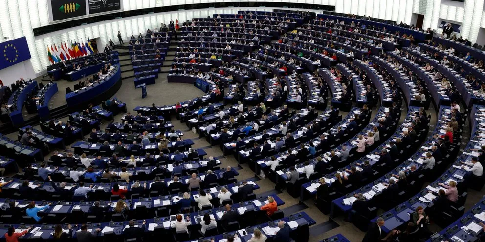 Το Ευρωπαϊκό Κοινοβούλιο ενέκρινε κανόνες για επιστροφές εισιτηρίων σε 14 ημέρες