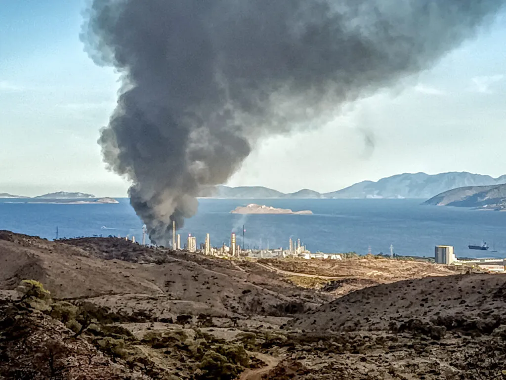 Νεκρός εργαζόμενος μετά την έκρηξη στις εγκαταστάσεις της Motor Oil