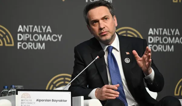 Ο Μπαϊρακτάρ δηλώνει ότι η Τουρκία θα λάβει μέρος των ρωσικών εξαγωγών ντίζελ