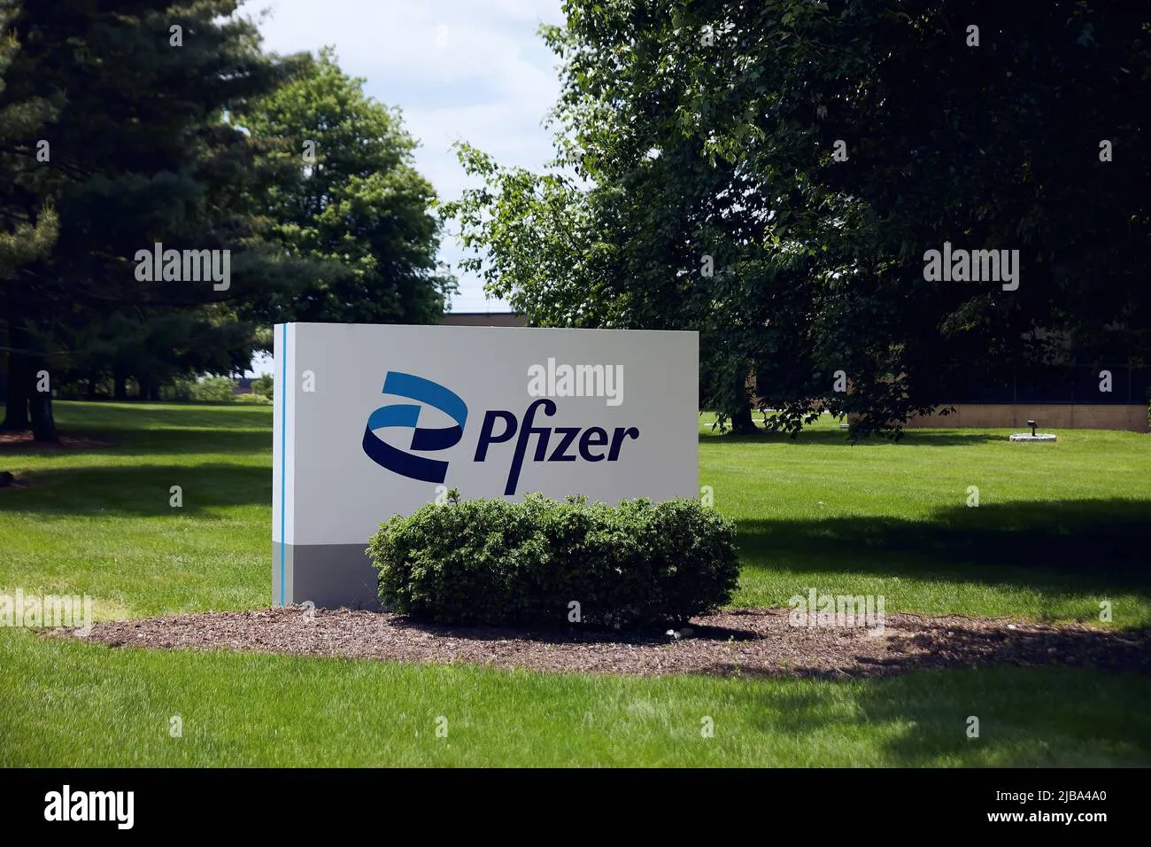 Η Φλόριντα προσφεύγει κατά της Pfizer και του Άλμπερτ Μπουρλά για το εμβόλιο Covid-19
