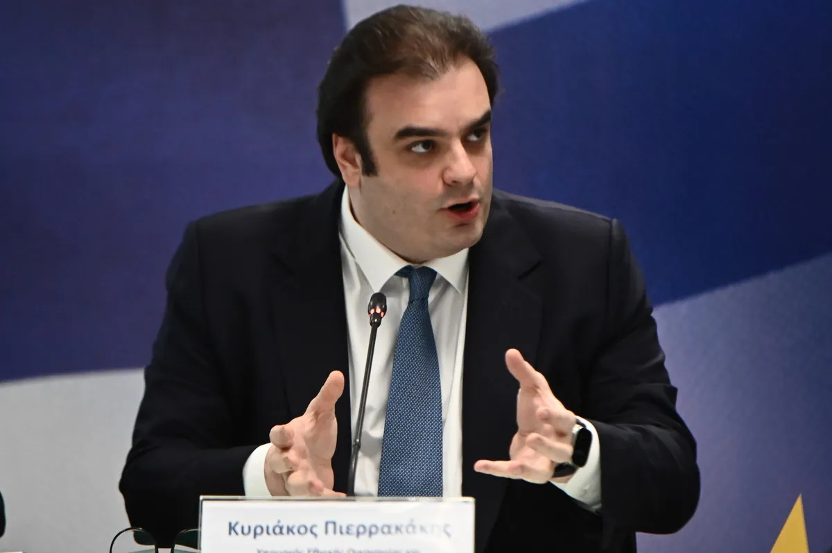 Στη Βουλή το προσχέδιο προϋπολογισμού 2027 με πρόβλεψη ανάπτυξης 2,3%