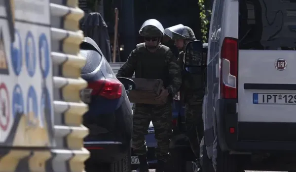 Το ΤΕΕΜ μεταβαίνει για ύποπτο αντικείμενο σε πάρκο στο Χαϊδάρι