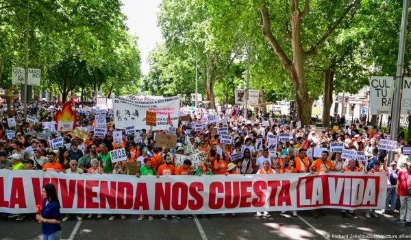Η ισπανική κυβέρνηση ενέκρινε πλαφόν στα ενοίκια και περιορισμούς στις εξώσεις