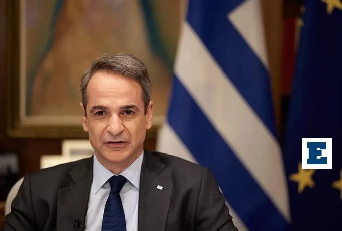 Ο Μητσοτάκης λέει ότι το νομοσχέδιο ορίζει πρόσβαση στα social media από τα 15 το 2027