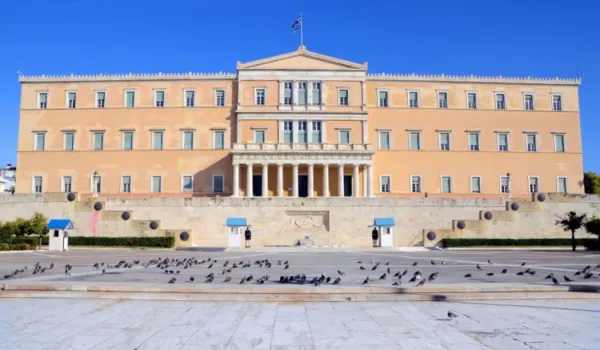 Βουλή: Τρεις αμυντικές συμφωνίες εισάγονται προς κύρωση στις 6 και 7 Οκτωβρίου