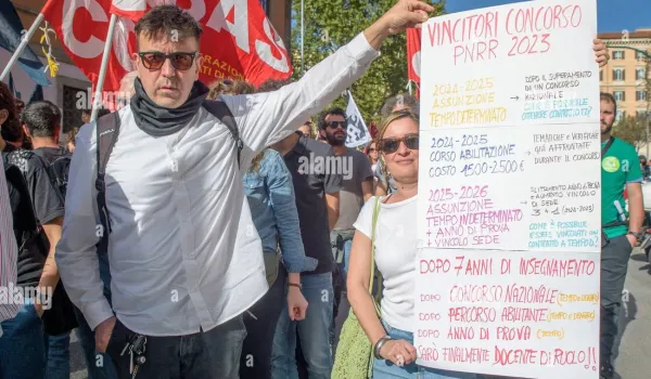 Μαθητές και φοιτητές διαδηλώνουν στην Ιταλία για σχολεία και κόστος ζωής