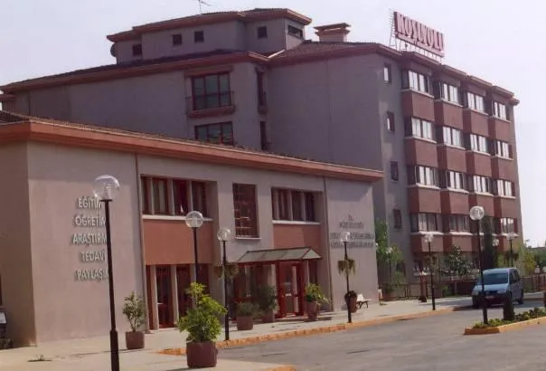 Φωτιά στην οροφή νοσοκομείου στην Κωνσταντινούπολη, απομακρύνονται ασθενείς