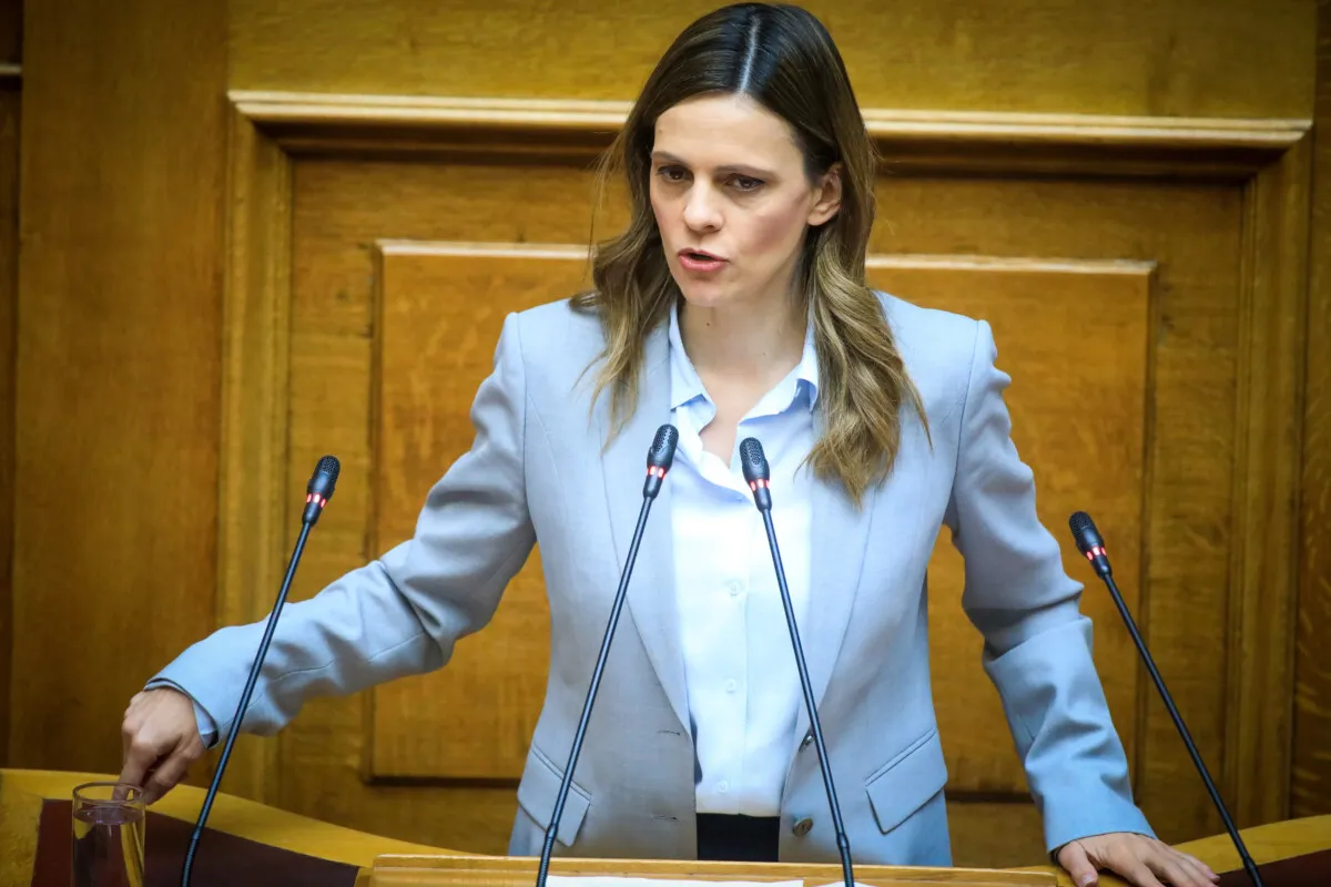 Πηγές της Νέας Αριστεράς επικρίνουν την Αχτσιόγλου για τις δηλώσεις της σχετικά με τη Βουλή