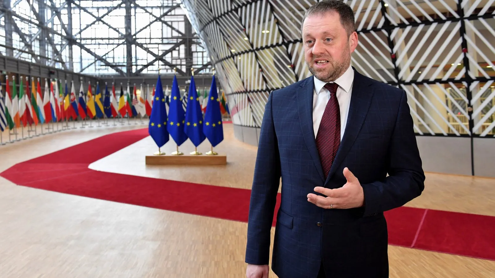 Η Ιρλανδική Προεδρία προτείνει περικοπή 141 δισ. ευρώ στον προϋπολογισμό της ΕΕ