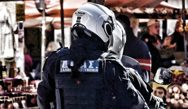 Άγιος Παντελεήμονας. Χτύπησαν ηλικιωμένο με μεταλλική βέργα και του πήραν τον σταυρό