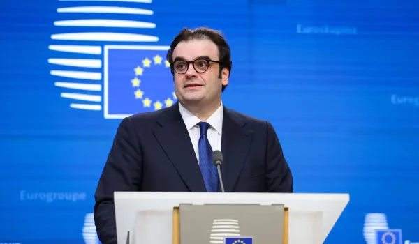 Πιερρακάκης προκρίνει κοινές ευρωπαϊκές λύσεις σε ενέργεια, τράπεζες και τεχνητή νοημοσύνη