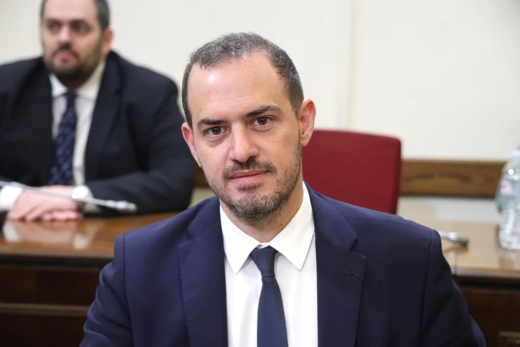 Στο Ιπποκράτειο μεταφέρθηκε ο Γιώργος Κώτσηρας μετά από αδιαθεσία