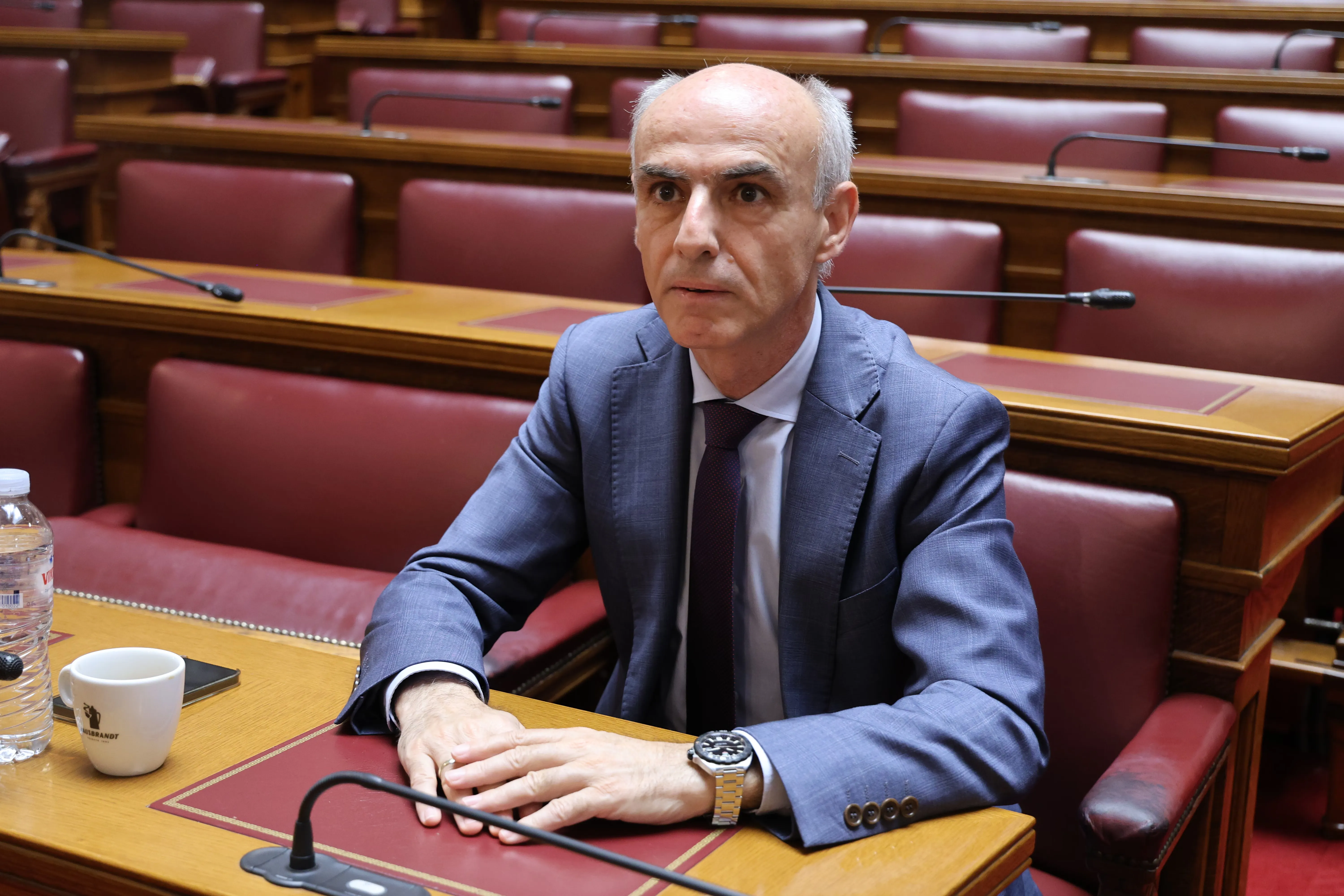 Ο Γιώργος Γαβρήλος δεν παραδίδει την έδρα και δηλώνει πιο κοντά στο εγχείρημα Τσίπρα