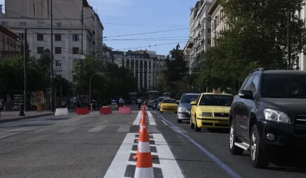 Καθυστερήσεις έως 30 λεπτά στην Αττική Οδό – Συμφόρηση στον Κηφισό