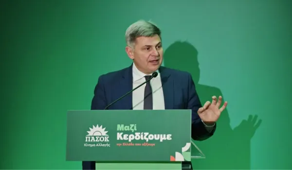 Φαραντούρης ζητά από την Κομισιόν ενημέρωση για συλλήψεις σε ναό στα Τίρανα
