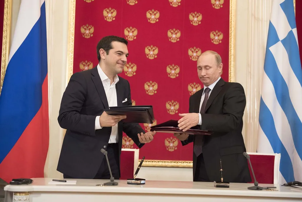 Ο Τσίπρας προτείνει υπουργείο Βιομηχανίας στη Θεσσαλονίκη και αμυντική ζώνη στην ΑΜΘ