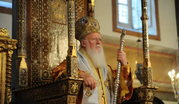 Ο Βαρθολομαίος έστειλε ευχές ανάρρωσης στον Πάπα Λέοντα ΙΔ΄ πριν από την επέμβαση