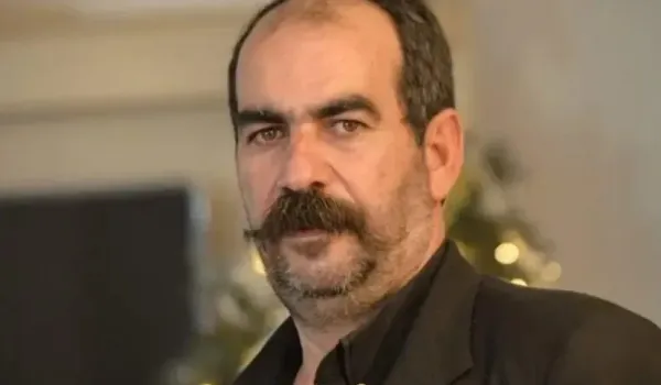 Ο Γιώργος Ξυλούρης επιτέθηκε στον Αλέξη Τσίπρα για τις αναφορές στους «Φραπέδες» και τους «Χασάπηδες»