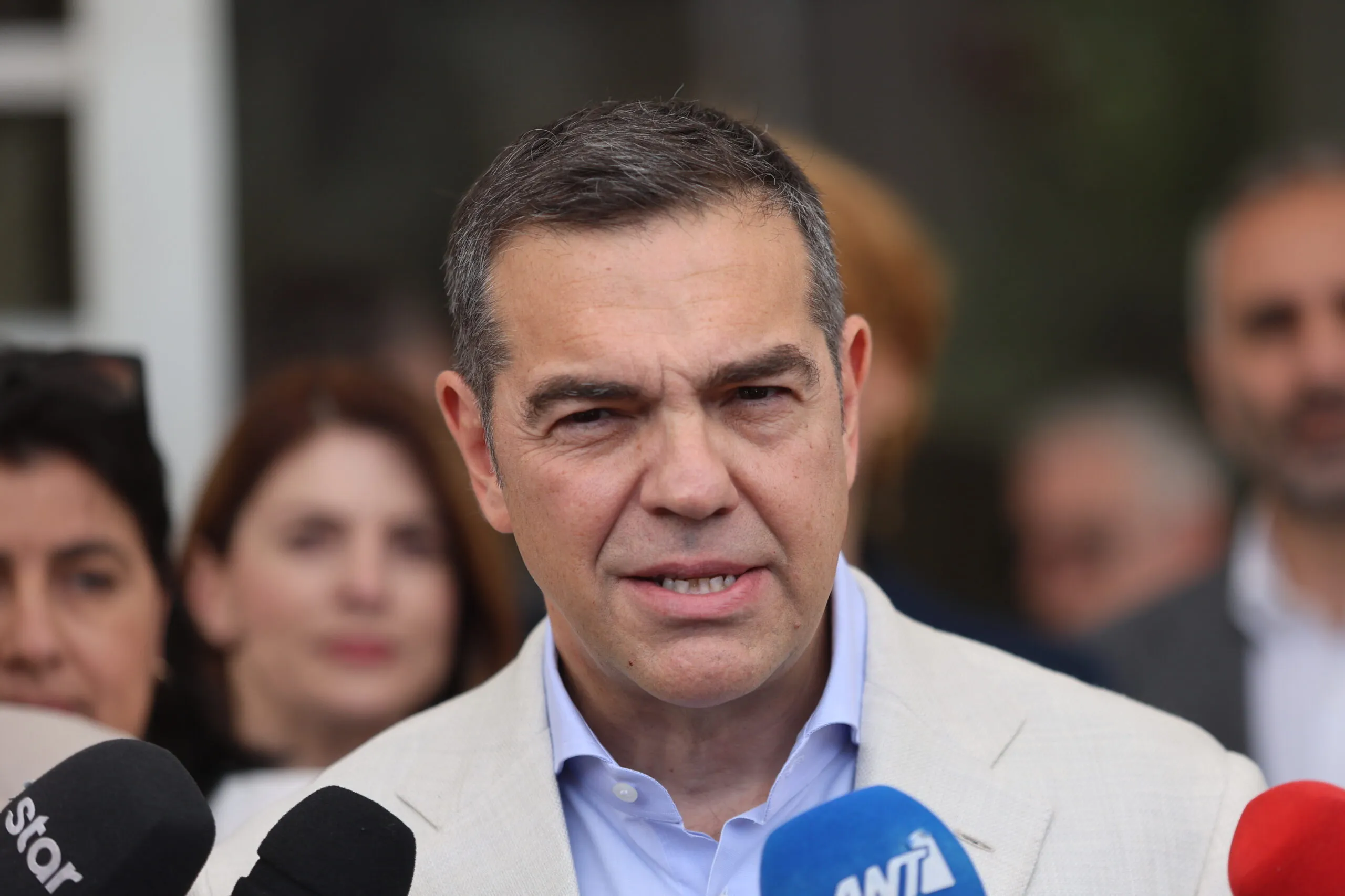 Τσίπρας προτείνει εισφορά από το 1% των πλουσιότερων για κοινωνικές δαπάνες