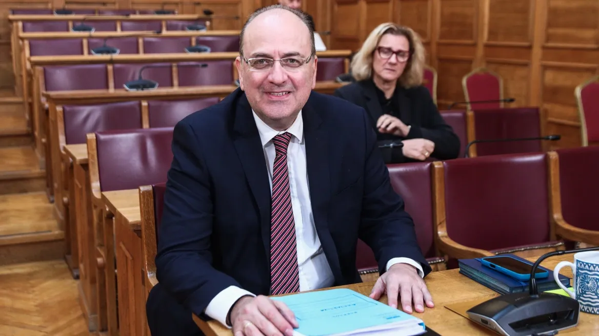 Ο Μακάριος Λαζαρίδης ζήτησε συγγνώμη από τη Νάντια Γιαννακοπούλου