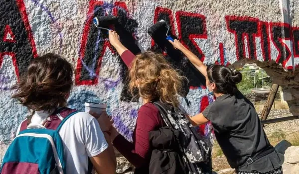 …και με τον φασισμό στα σχολεία, τι θα κάνουμε;