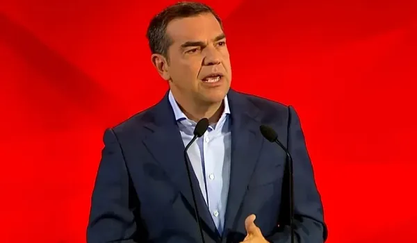 Σε εξέλιξη η ομιλία Τσίπρα στη συνεδρίαση των Συντονιστικών Επιτροπών Αττικής