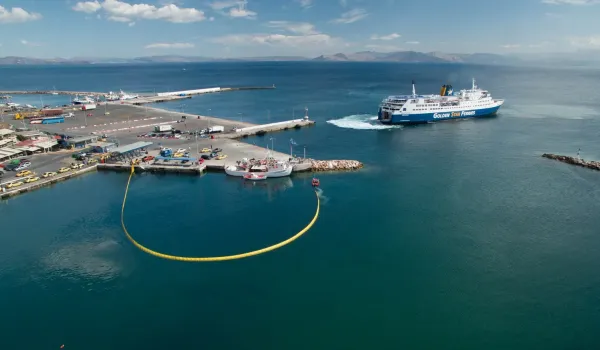 Κανονικά τα δρομολόγια από τον Πειραιά, επανεκκινούν το απόγευμα σε Ραφήνα και Λαύριο