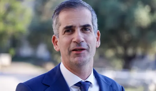 Μπακογιάννης ζητά τη δημοσιοποίηση της μελέτης για την Πλατεία Θεάτρου