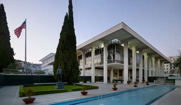 Ο Τζόσουα Χακ αναλαμβάνει προσωρινά την αμερικανική πρεσβεία στην Αθήνα