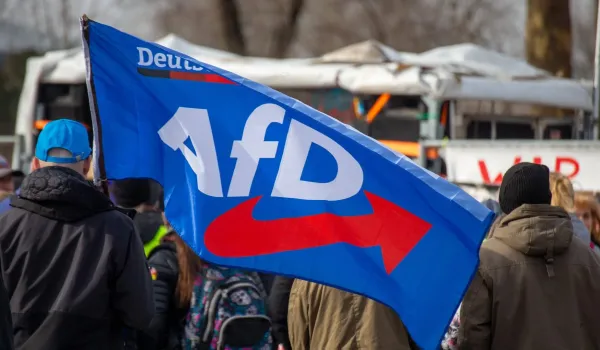 Η AfD αναφέρει κυβερνοεπίθεση και η Bild υπολογίζει σε 421.000 τα email που διέρρευσαν