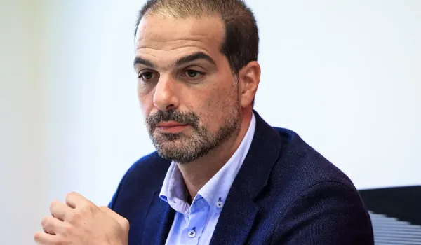 Ο Γαβριήλ Σακελλαρίδης καλεί τη νεολαία σε κινητοποιήσεις
