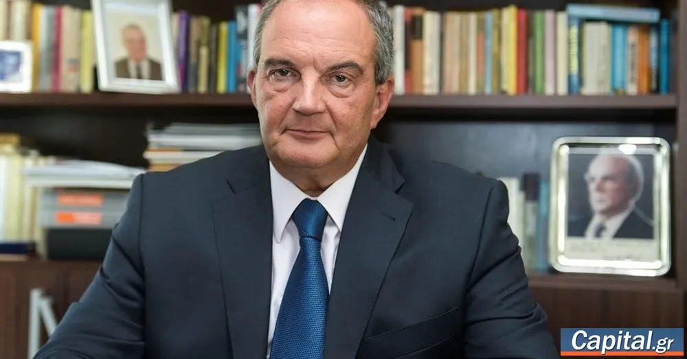 Ο Κώστας Καραμανλής χαιρέτησε πολίτες στην παρέλαση της Πρώτης Σερρών