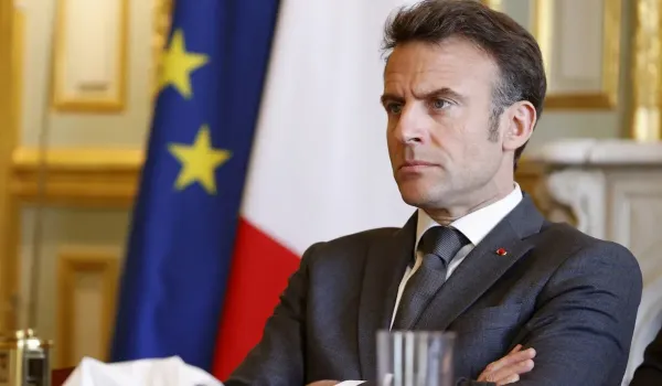 Ο Μακρόν ζητά αναθεώρηση του σχεδιασμού ασφαλείας μετά τα επεισόδια στη Γαλλία