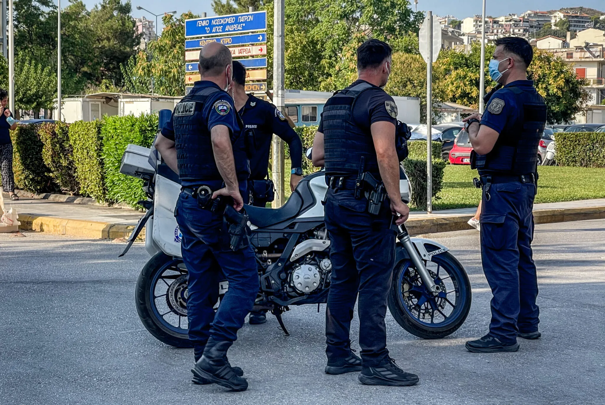 Πάτρα: Σύλληψη έξω από την εργασία της πρώην συζύγου του μετά από καταγγελία απειλής